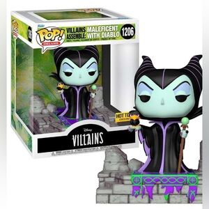 Funko POP Deluxe Disney
Villains Assemble Maleficent/ Diablo #1206 Vinyl Figure